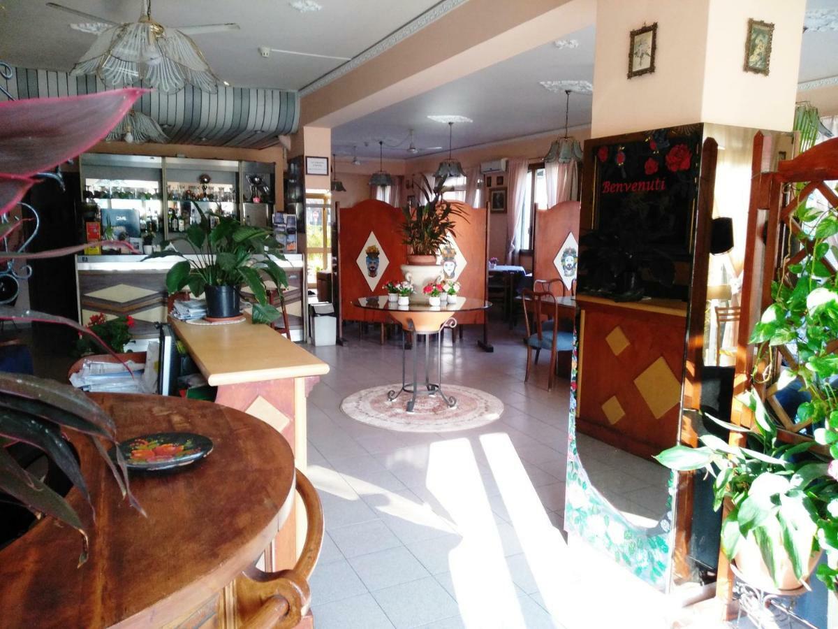 Hotel Eliseo Джардіні-Наксос Екстер'єр фото